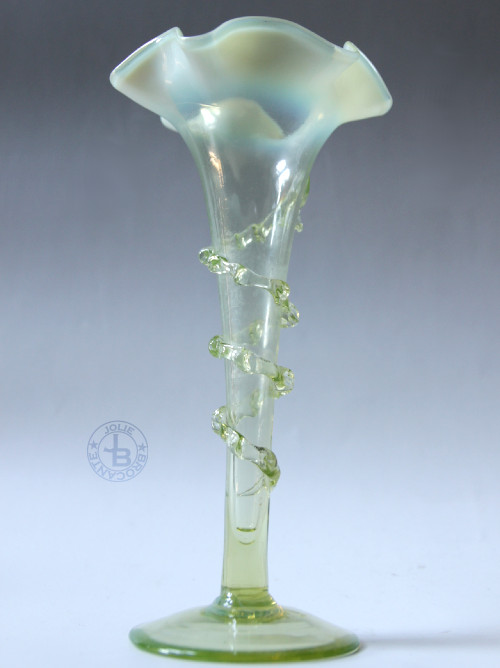 アンティーク　ウランガラス　花瓶　リリー