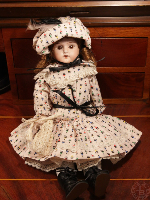 アンティークビスクドール Heubach 1900 Antique Bisque Doll Heubach 1900