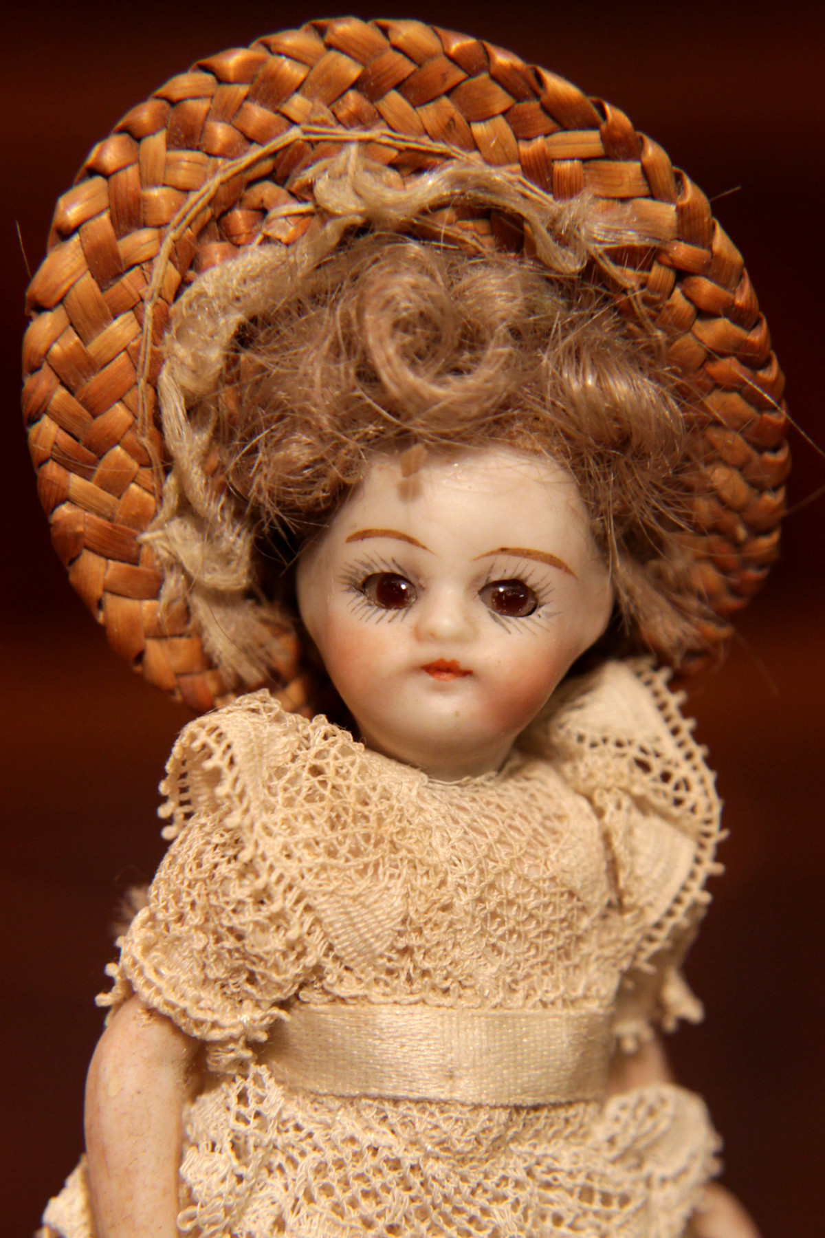 Antique All Bisque mignonnette