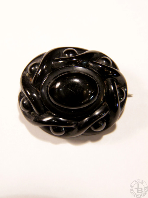 アンティーク ヴィクトリアン ジェット ブローチ antique victorian jet brooch