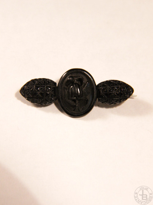 アンティーク ヴィクトリアン ジェット ブローチ antique victorian jet brooch