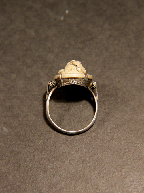 アンティーク ラーバカメオ Antique Lava Cameo