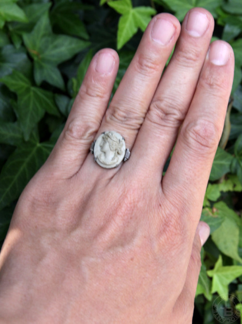 アンティーク ラーバカメオ Antique Lava Cameo