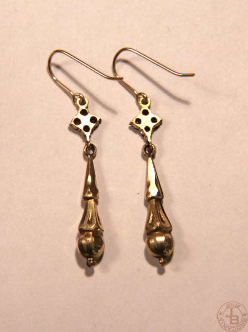 アンティーク ガーネット Antique Garnet