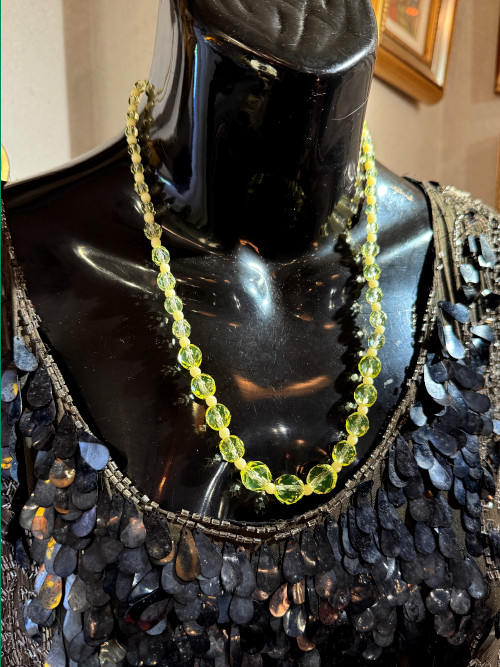ヴィンテージガラスネックレス Vintage Glass Beads necklace