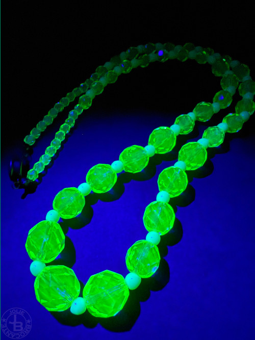 ヴィンテージガラスネックレス Vintage Glass Beads necklace