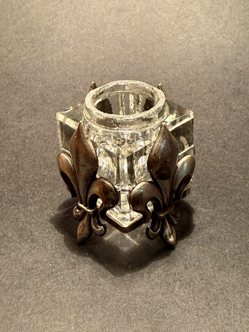 アンティーク フルールドリス antique Fleur de lis