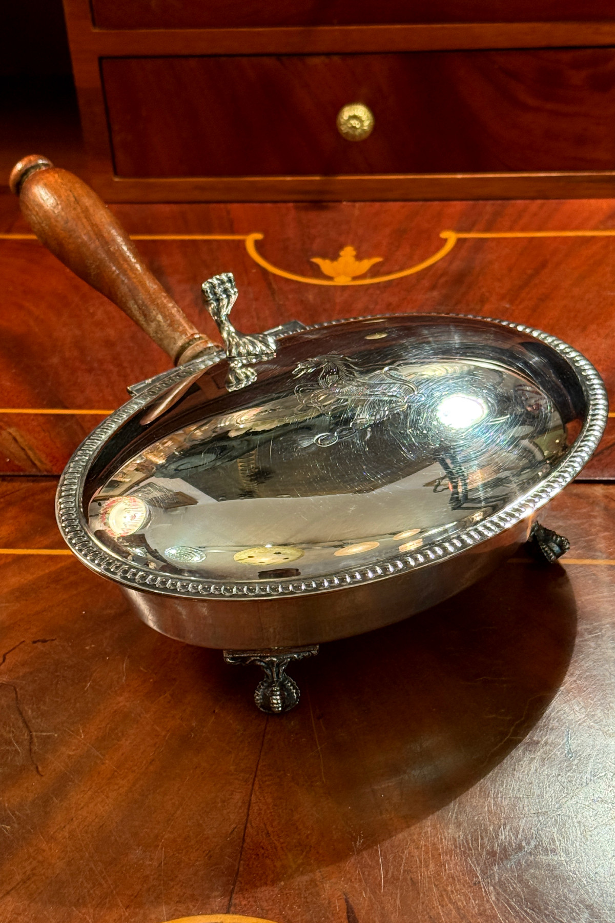 Vintage Silent Butler
