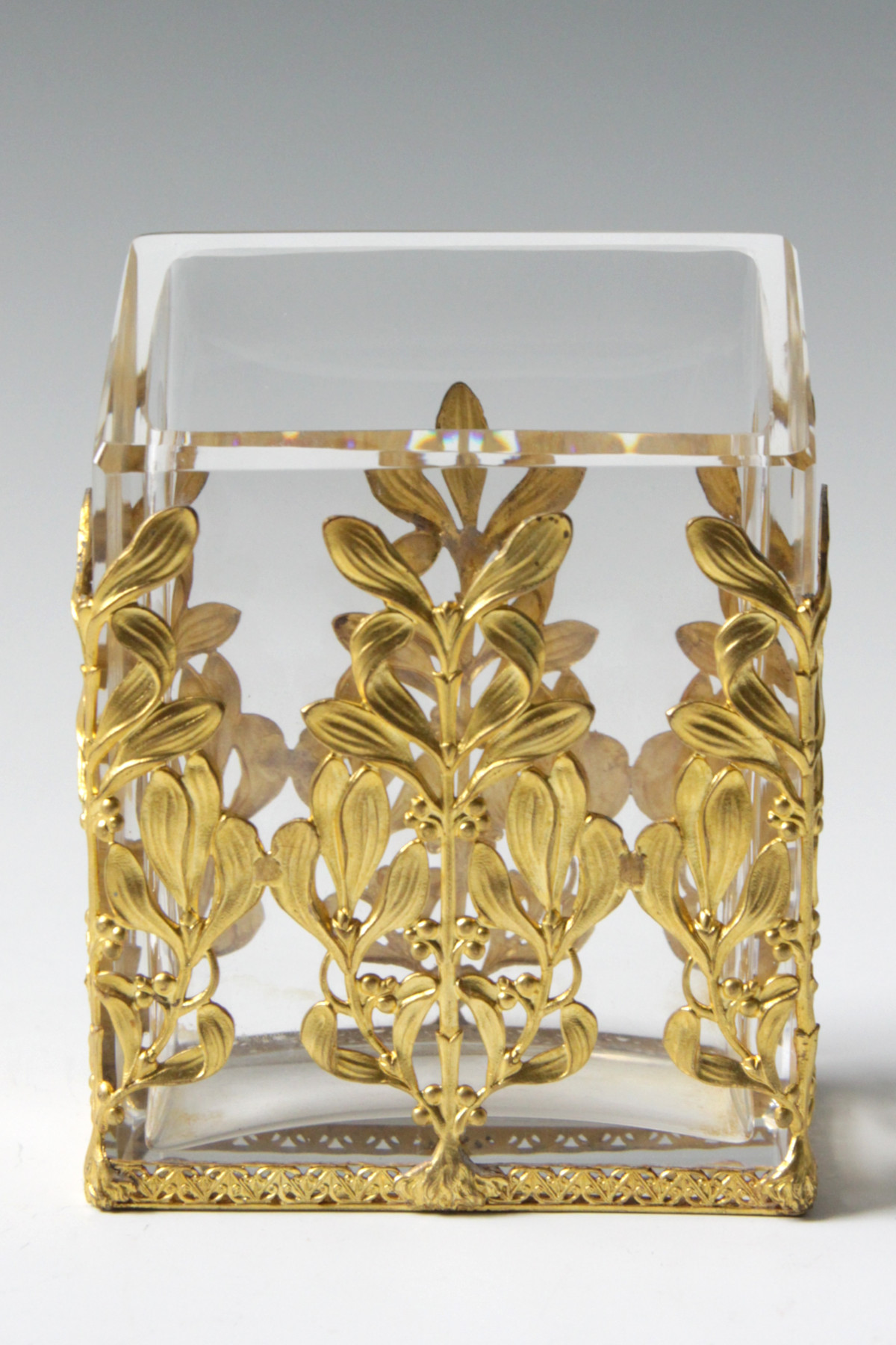 Art Nouveau Mistltoe Glassware